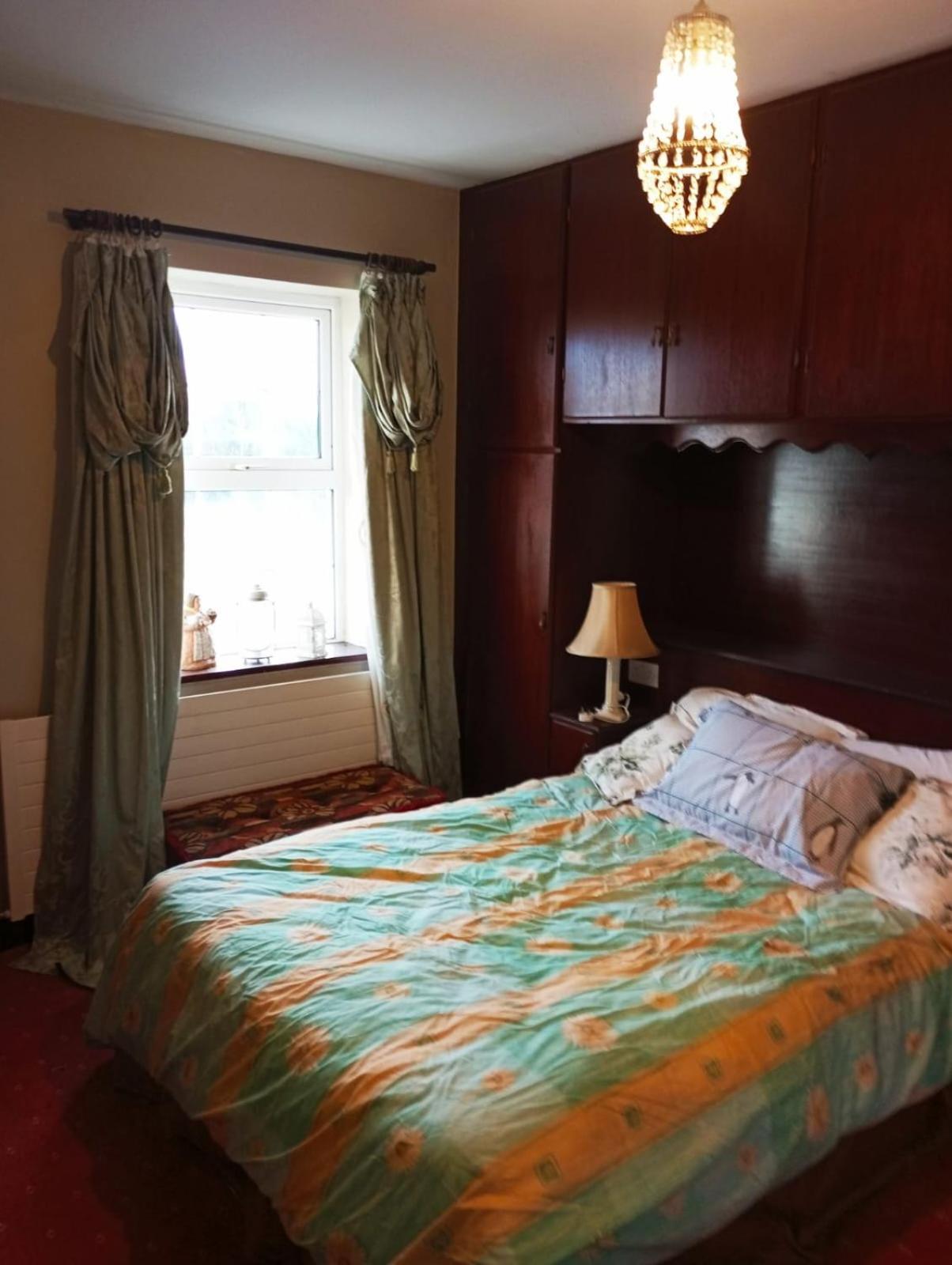Hardwood Hall * Kinnegad
